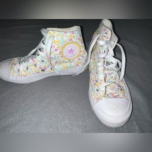 Converse~ beautiful floral design